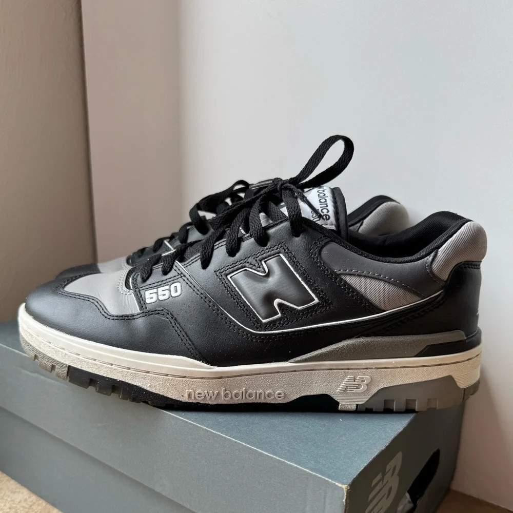 New Balance 550 - Picture 4 of 8